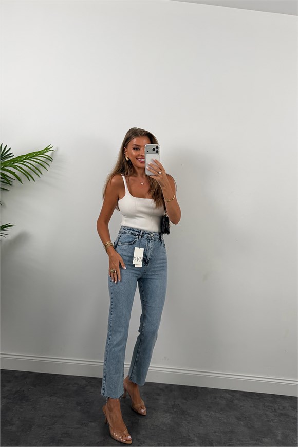 Premium Kalite Paçası Kesik Toparlayıcı Boyfit Jean 520 Mavi  1001 