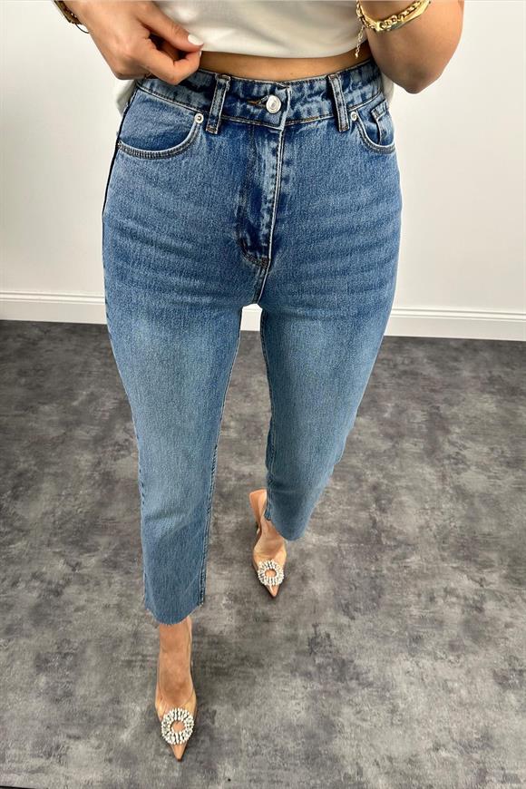 Premium Kalite Paçası Kesik Toparlayıcı Boyfit Jean Klasik Mavi 1004