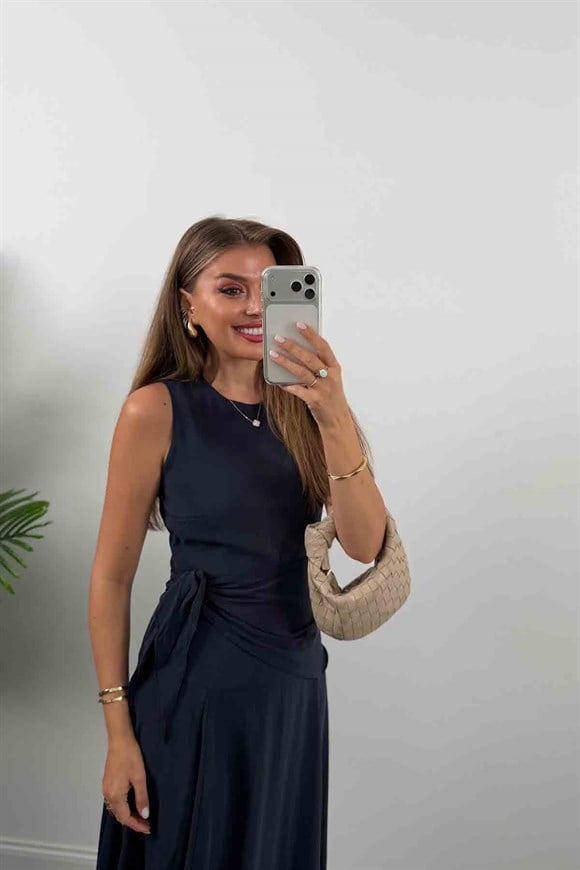 Premium Seri %100 Tensel Kumaş Fularlı Midi Elbise Lacivert 