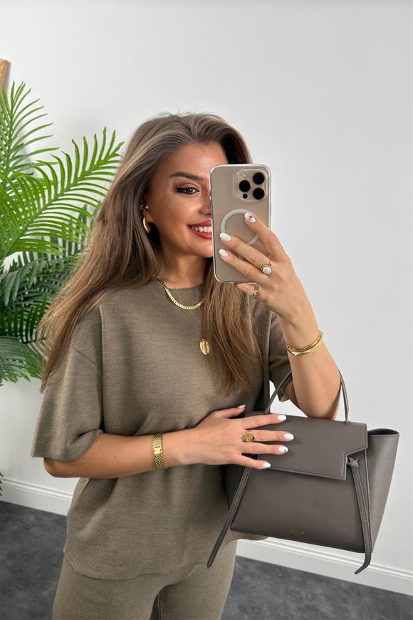 Premium Seri 4 Mevsim Likralı Basic Örme Takım Vizon