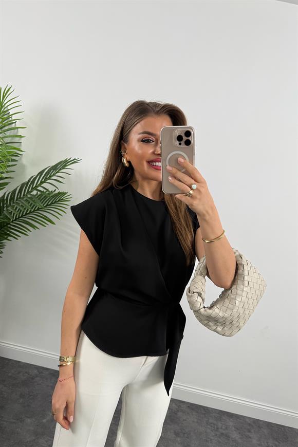 Premium Seri Bağcık Detaylı Dökümlü Bluz Siyah