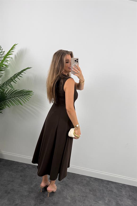 Premium Seri Beli Tokalı Parçalı Midi Kloş Elbise Acı Kahve