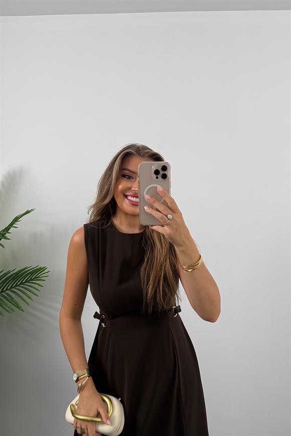 Premium Seri Beli Tokalı Parçalı Midi Kloş Elbise Acı Kahve