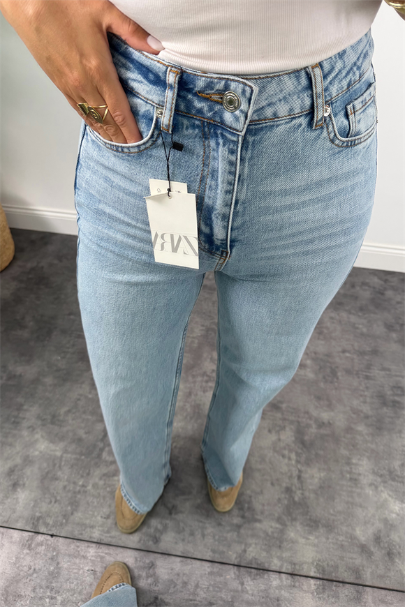 Premium Seri Bol Paça Yüksek Bel Jean Light Blue 1006