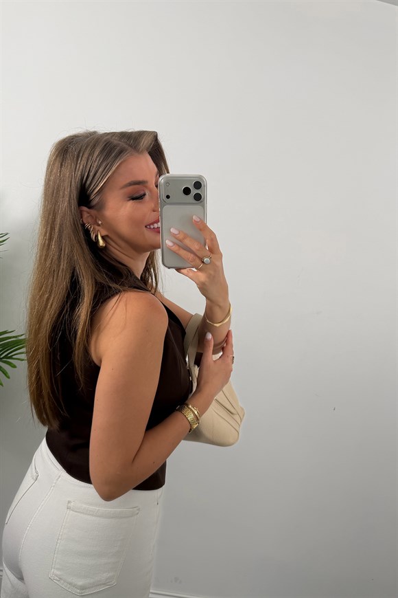 Premium Seri Double Atlas Kumaş 3 Gold Düğmeli Yelek Koyu Kahve