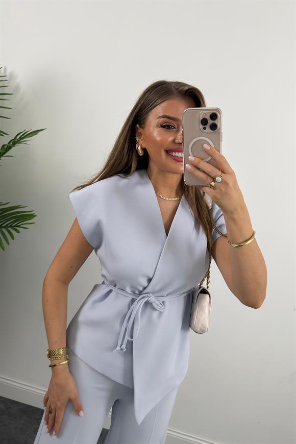 Premium Seri Double Kumaş Bağlamalı Asimetrik Yelek Pastel Mavi