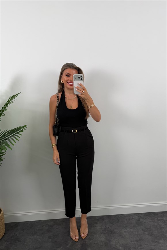 Premium Seri Double Kumaş Pensli Kemerli Havuç Pantolon Siyah