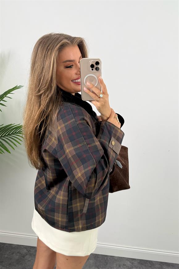 Premium Seri Ekoseli Kadife Yaka Trençkot