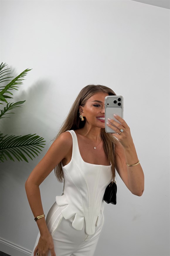 Premium Seri Eteği Dilimli Tasarım Korse Bluz Beyaz