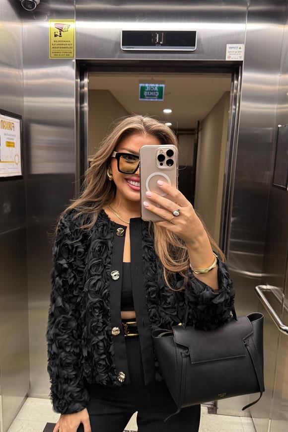 Premium Seri Gül Aplikeli Tasarım Ceket