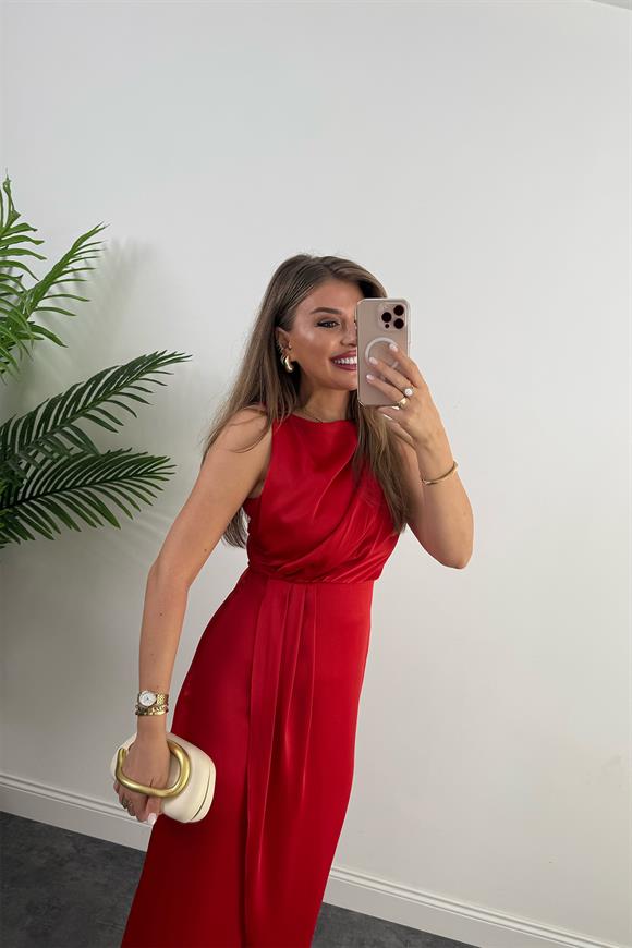 Premium Seri İpek Saten Drapeli Düz Renk Midi Elbise Kırmızı