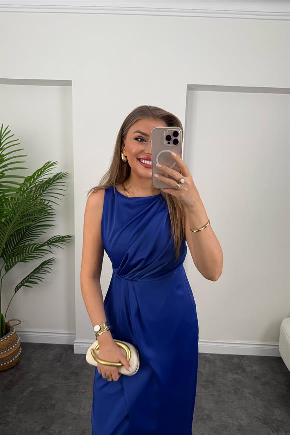 Premium Seri İpek Saten Drapeli Düz Renk Midi Elbise Sax