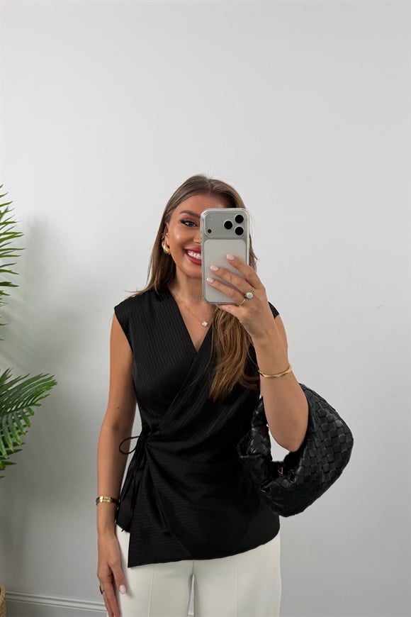 Premium Seri İpek Saten Kruvaze Kolsuz Bluz Siyah