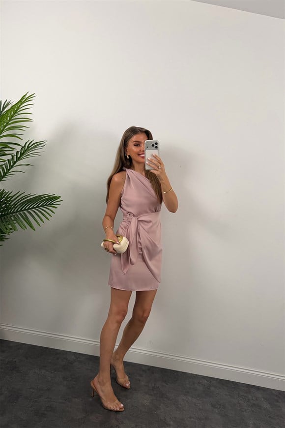 Premium Seri İpek Saten Tek Omuz Anvelop Kısa Elbise Pastel Pembe