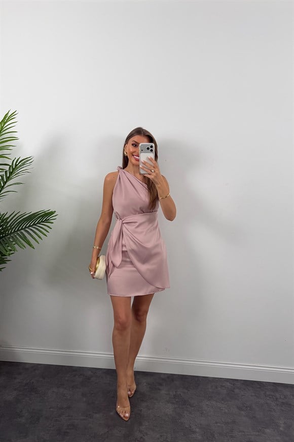 Premium Seri İpek Saten Tek Omuz Anvelop Kısa Elbise Pastel Pembe