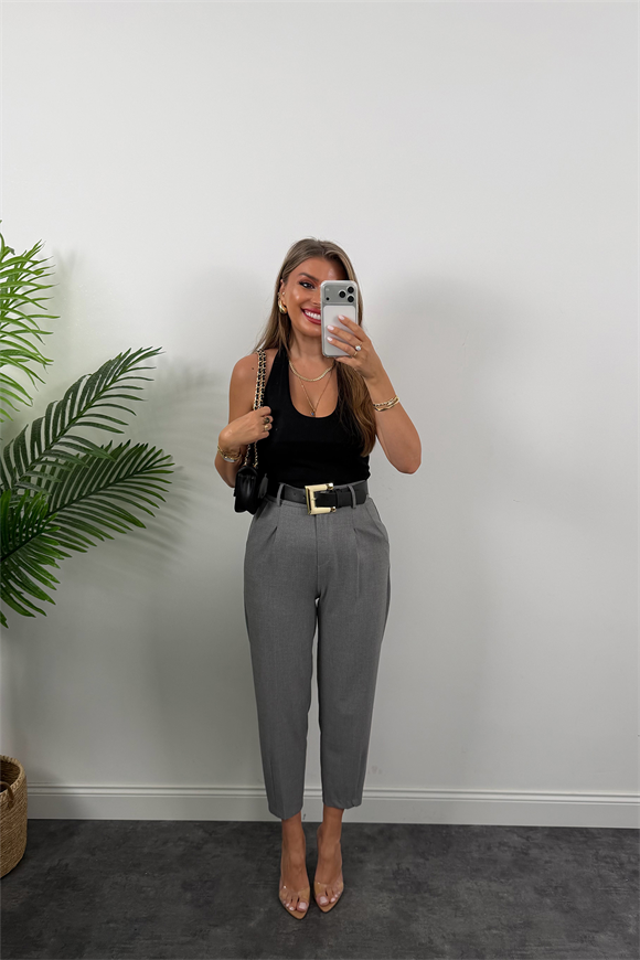 Premium Seri Kare Gold Kemerli Havuç Pantolon Gri