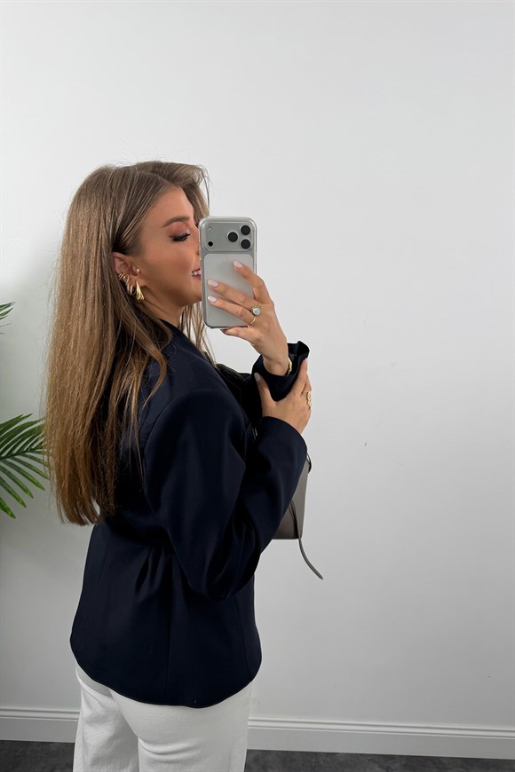 Premium Seri Kemerli Özel Dokulu Poliviskon Blazer Lacivert