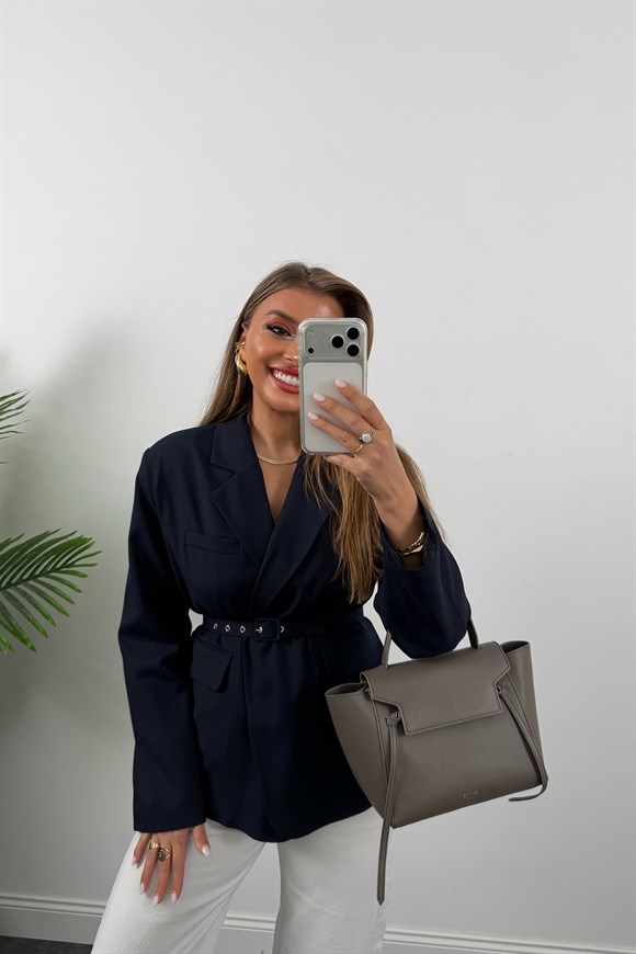 Premium Seri Kemerli Özel Dokulu Poliviskon Blazer Lacivert
