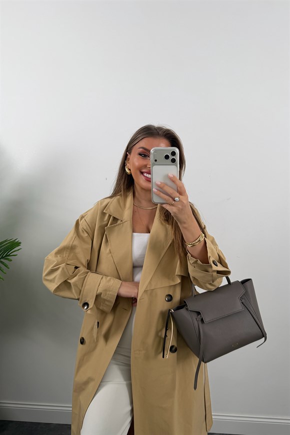 Premium Seri Kol Detaylı Özel Kumaş Maxi Trenç Camel