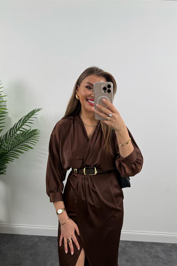 Premium Seri Midi Boy Kemerli Saten Anvelop Elbise Acı Kahve
