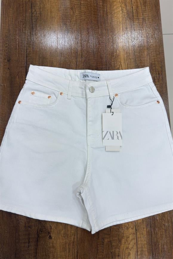 Premium Seri Mom Fit Jean Şort Beyaz