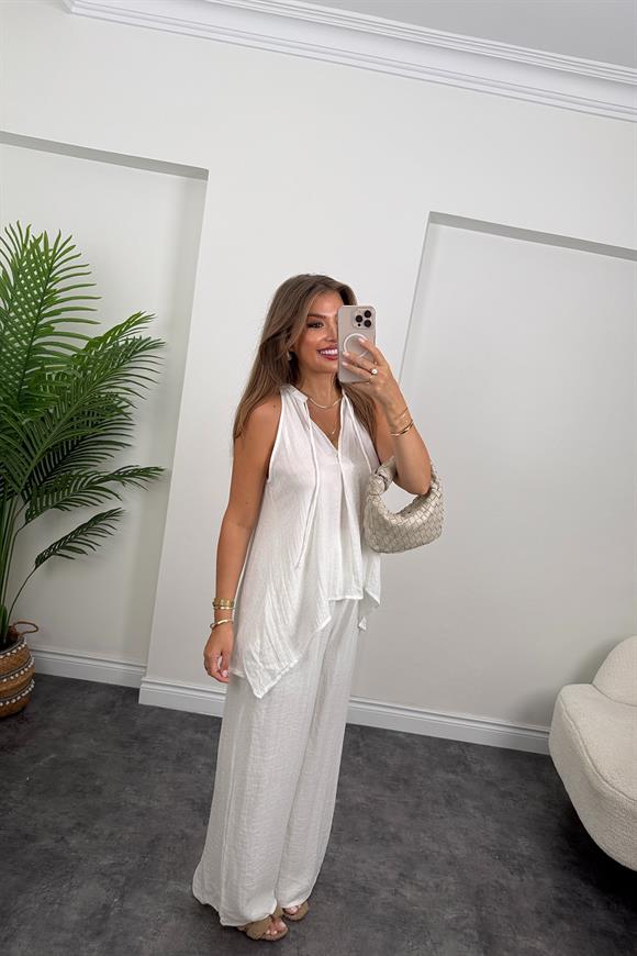 Premium Seri Organik Kumaş Asimetrik Tasarım Takım Beyaz