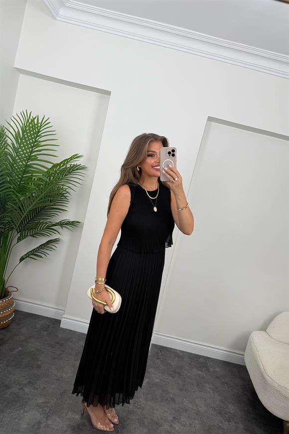 Premium Seri Pileli Maxi Şifon Elbise Siyah