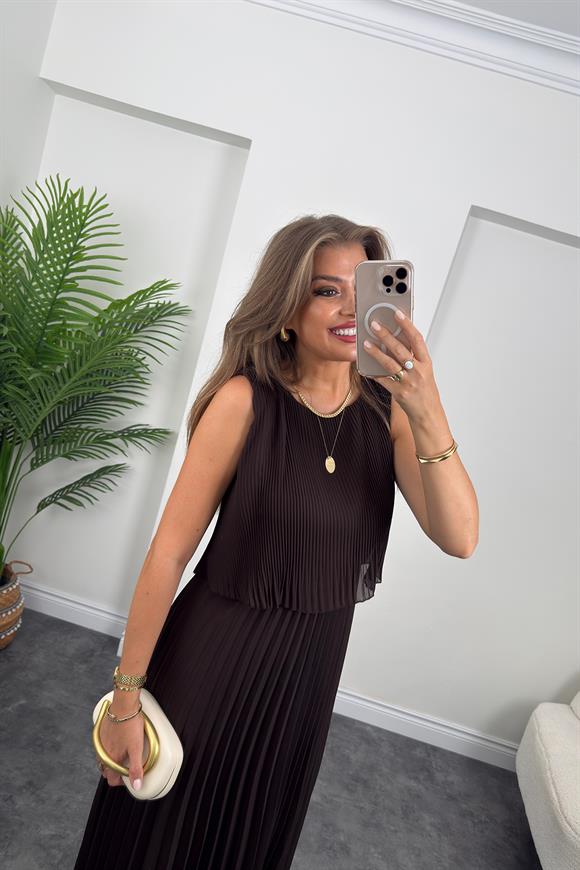 Premium Seri Pileli Maxi Şifon Elbise Acı Kahve