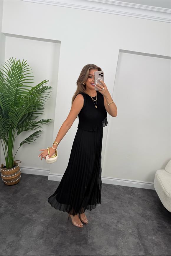 Premium Seri Pileli Maxi Şifon Elbise Siyah
