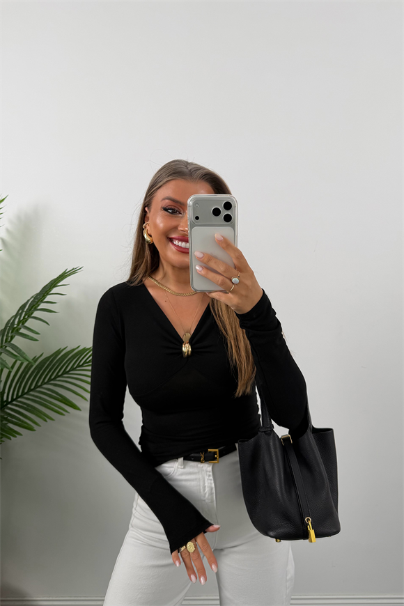 Premium Seri Tam Pamuklu Gold Detaylı Basic Bluz Siyah
