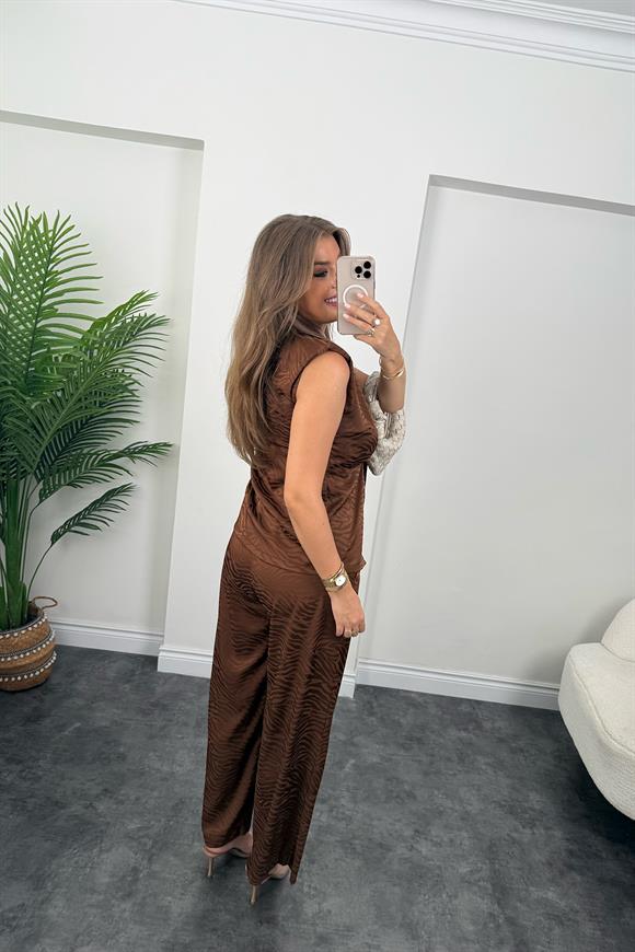 Premium Seri Vatkalı Bluz Pantolon Pamuk Saten Takım Kahverengi 