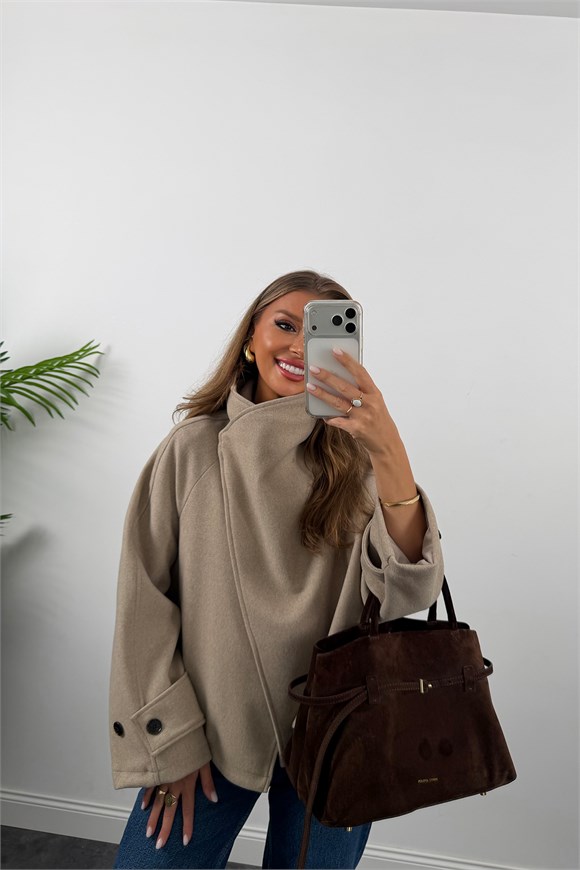 Premium Seri Yaka Detaylı Kısa Kaşe Kaban Bej