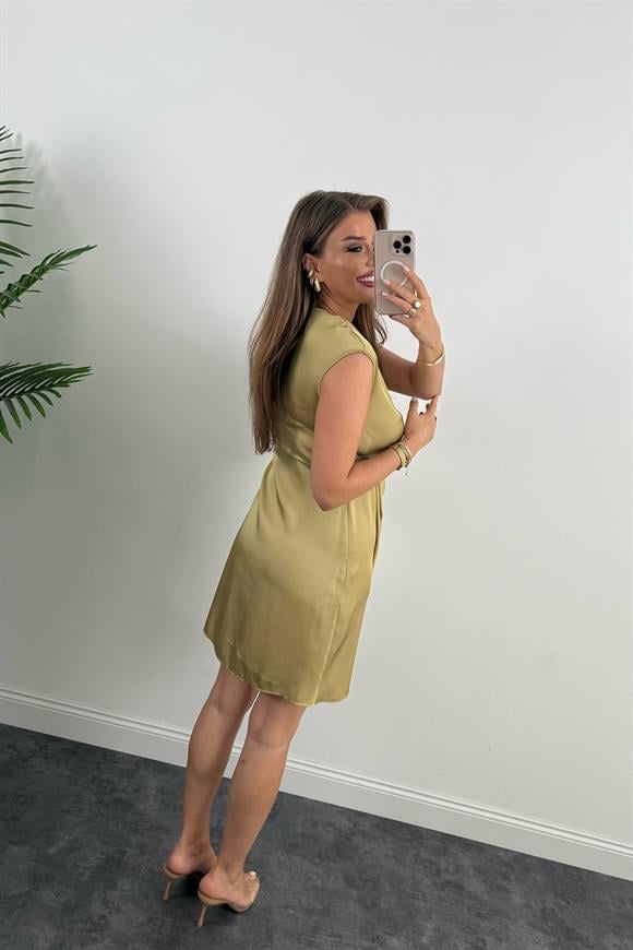 Premium Seri Yandan Drapeli Kruvaze Elbise Yağ Yeşili