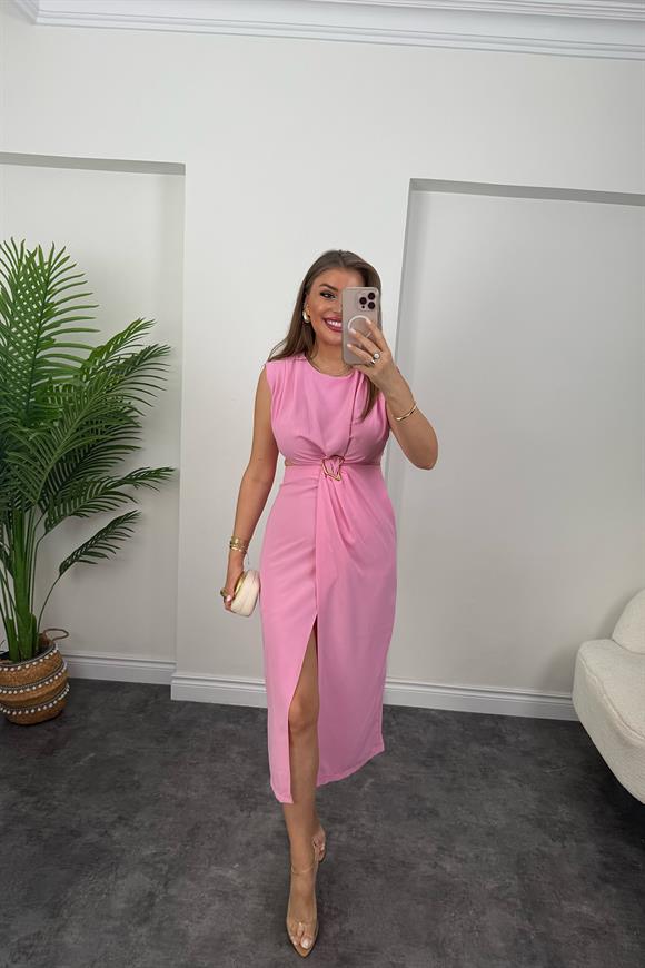 Premium Seri Yanları Dekolteli Gold Aksesuarlı Midi Elbise Pembe