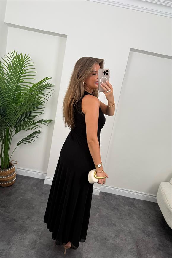 Premium Seri Yırtmaçlı Maxi Boy Tül Elbise