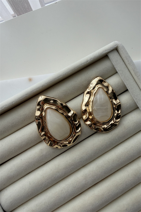 Reçine Detay Gold Damla Küpe(Krem)