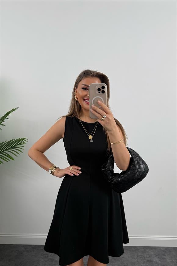 Sıfır Kol Likralı Krep Kumaş Basic Kloş Elbise