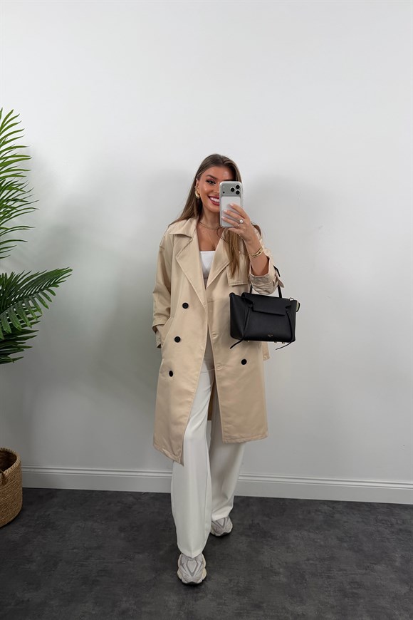 Sırtı Düğmeli Tensel Dokulu Orta Boy Trençkot