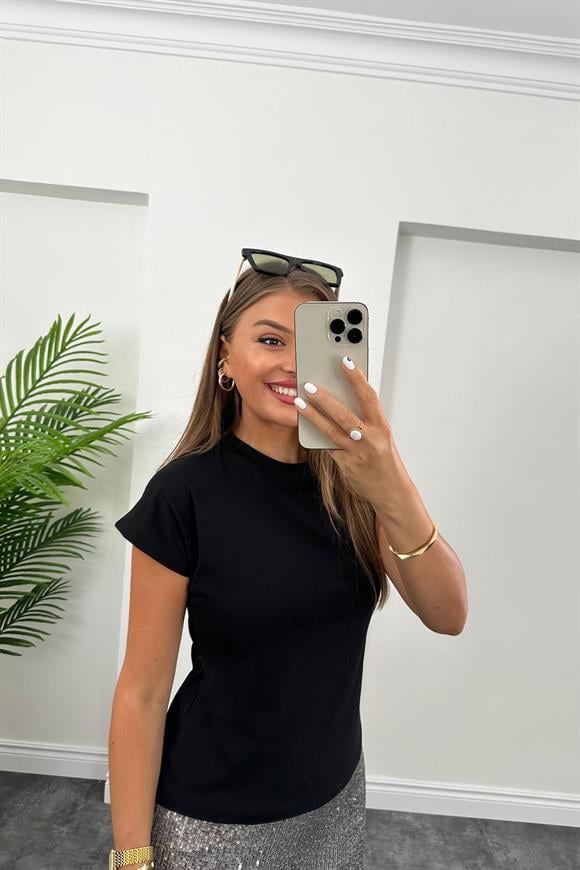 Tam Pamuklu Dik Yaka Basic Tshirt Siyah 