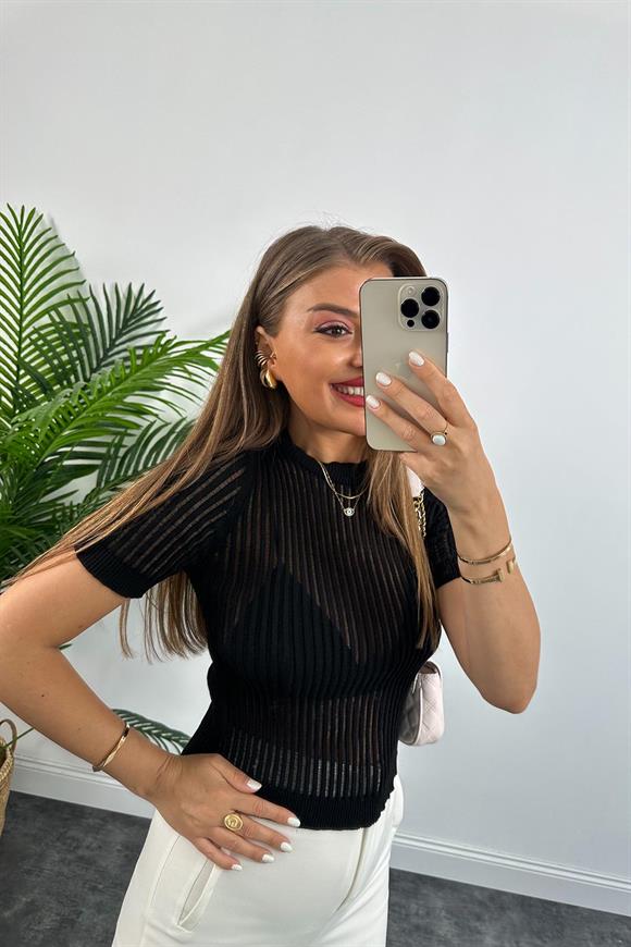 Transparan Detaylı Kısa Kol Triko Bluz Siyah