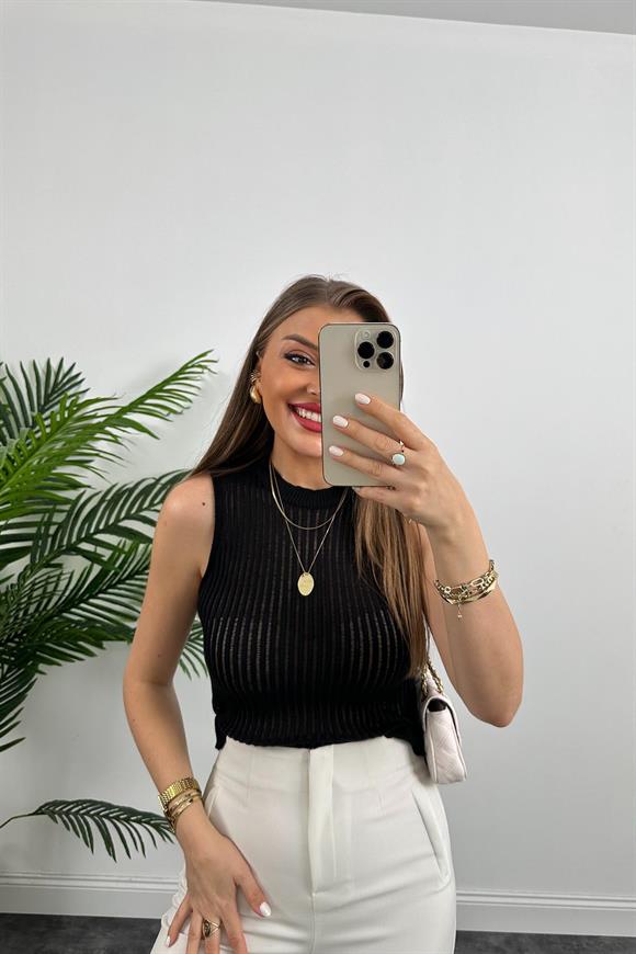 Transparan Detaylı Kolsuz Triko Bluz Siyah