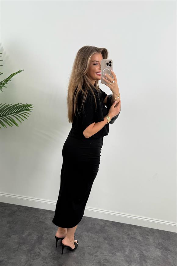 Üstü dökümlü Likralı Drapeli Midi Boy Tasarım Elbise Siyah