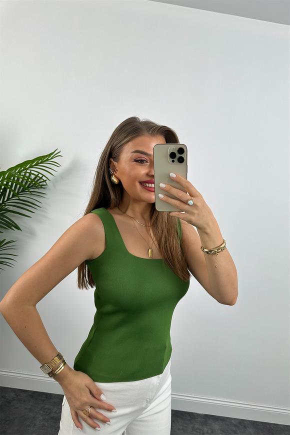 Uzun Boy Elit Triko Kare Yaka Likralı Atlet Yağ Yeşili