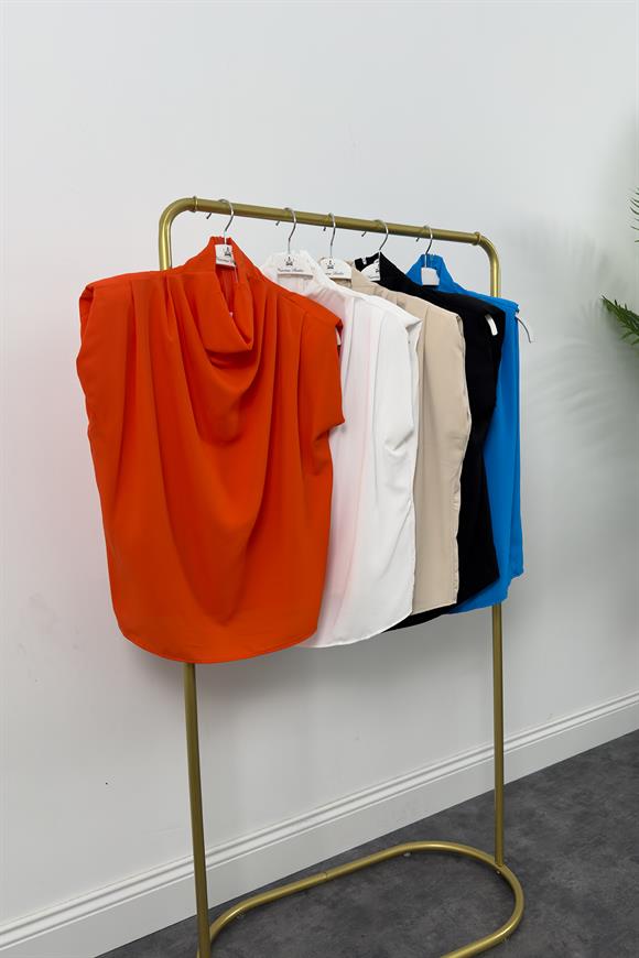 Vatkalı Drapeli Dik Yaka İpekli Krep Bluz Beyaz