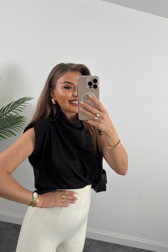 Vatkalı Drapeli Dik Yaka İpekli Krep Bluz Siyah