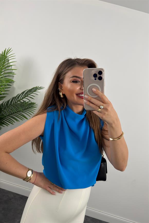 Vatkalı Drapeli Dik Yaka İpekli Krep Bluz Mavi