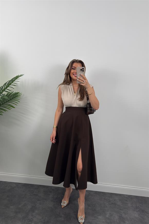 Vatkalı Likralı Sıfır Kol Drapeli Bodysuit Taş