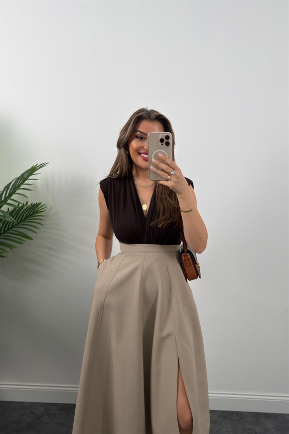 Vatkalı Likralı Sıfır Kol Drapeli Bodysuit Kahverengi 