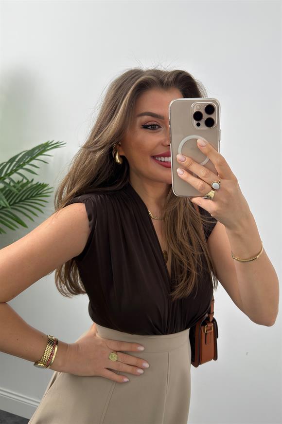 Vatkalı Likralı Sıfır Kol Drapeli Bodysuit Kahverengi