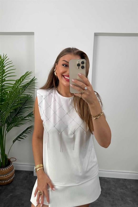 Vatkalı Zindirli Tasarım Tshirt Beyaz